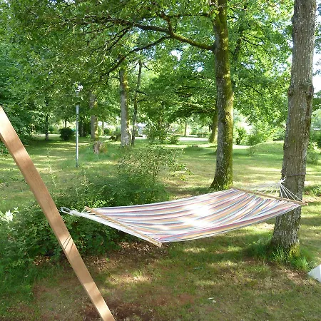 Etang Du Camp Camping Senergues